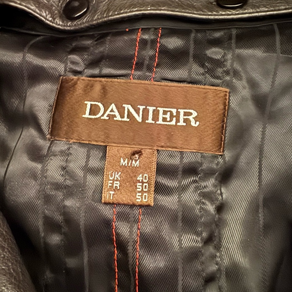 Danier Black Leather Field Jacket with Brown Shearling Collar - Picture 5 of 14